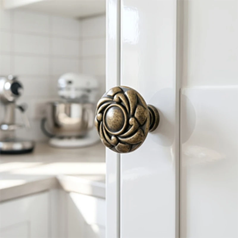 Vintage Carved Cabinet Knobs Antique Bronze Round Drawer Knob Single Hole Furniture Door Pull Handle for Cupboard Wardrobe