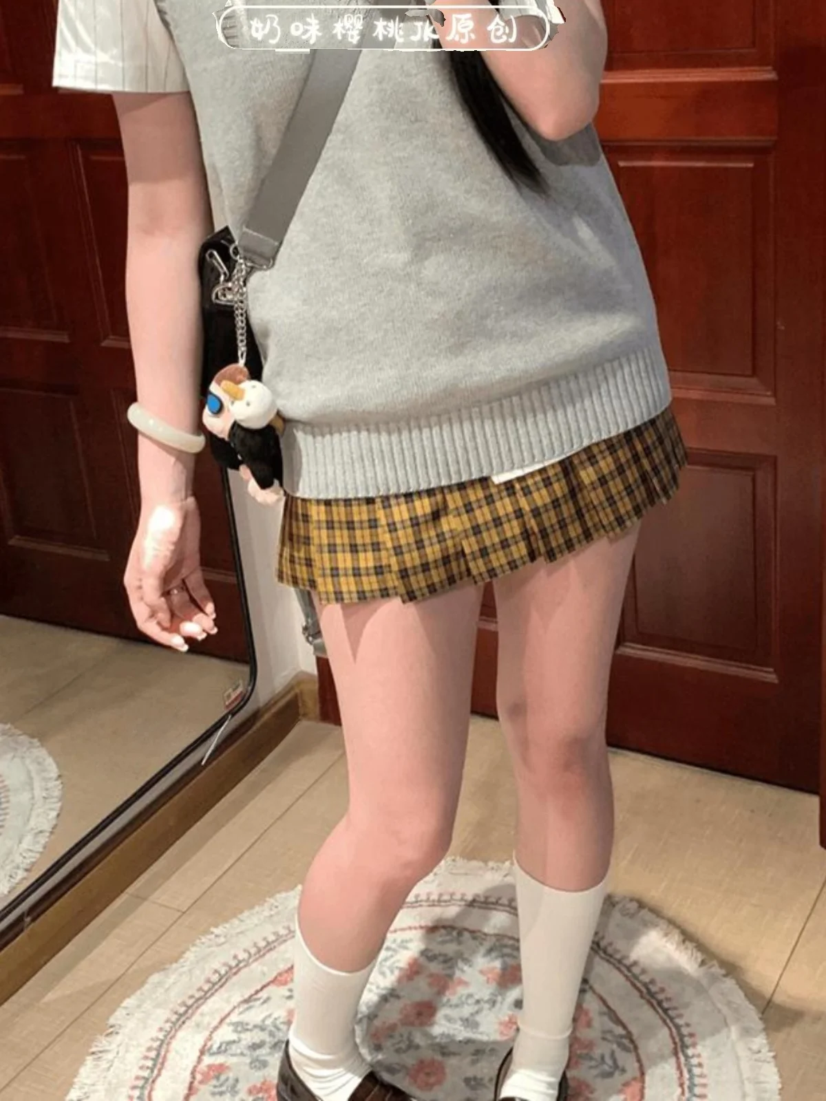 

Summer 2024 Women's ey Color Knitted Vest Svel Sweater Outerwear Sweet Sle V-ne Regular Length Polyester Blend