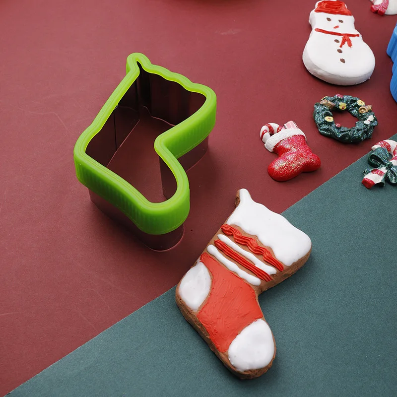 Set di 6 pezzi di protezione per il taglio di biscotti natalizi, campana, fiocco di neve, calzini, renne, pupazzo di neve, albero di natale, utensili da cucina