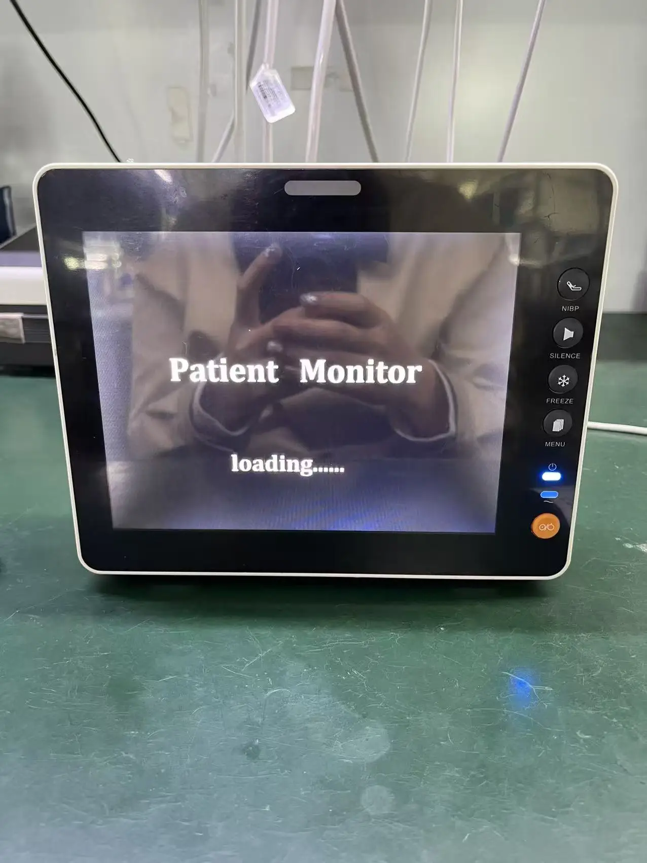 Yroad YR-P82M Vital Signs Monitors Veterinary Monitor Continuous Monitors Examination Therapy Equipment ICU CCU Operating Rooms