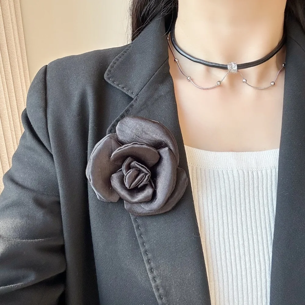 Retro Satin Camellia Brooch Pin Simple Elegance Little Chiffon Rose Flower Brooch Accessory for Various Outfits