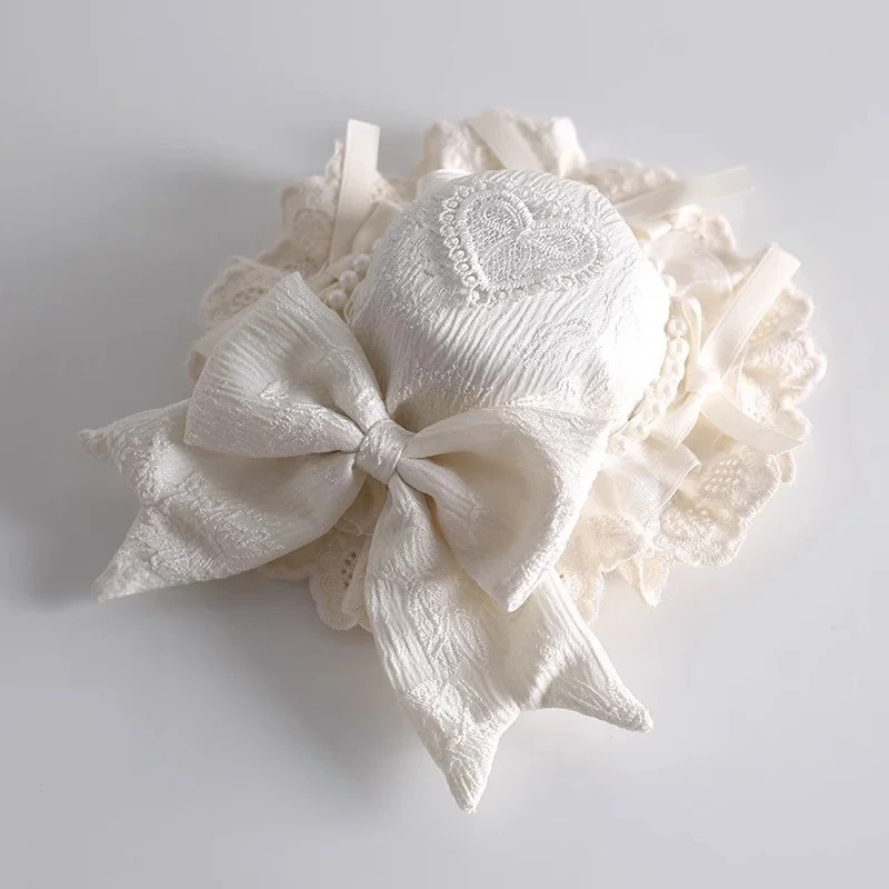 Sombrero pequeño gótico de pescado Multicolor para mujer, gorro plano con lazo de encaje dulce de Lolita, sombrero de Cosplay KC con corazón de mariposa de Ballet azul