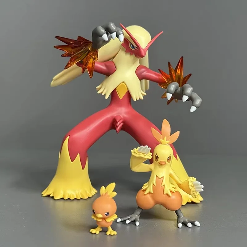 Figura colecionável de boneca portátil Pokémon Torchic to Combusken Evolution - Figura de ação de frango flamejante inspirada no jogo de animação