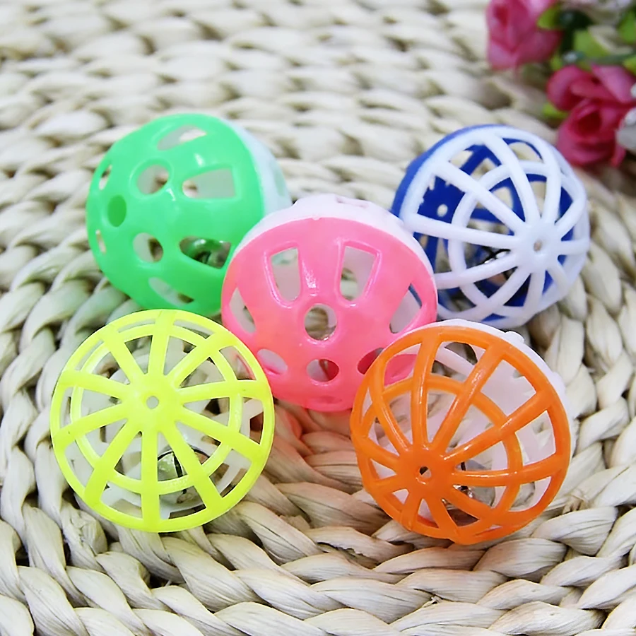 10 Stück/Set Bunte Katzen-Glöckchen-Spielzeuge 4cm Ausgehöhlte Plastikbälle Interaktives Spaßspielzeug für Hauskatzen