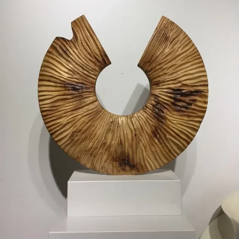Bespoke Luxury Solid Wood Sculpture Abstract Circular Style Wooden Craft Ornaments Home Decoration