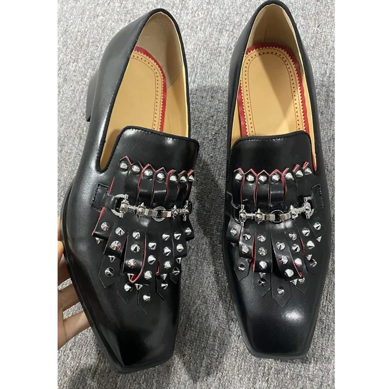 New Men Spike Shoes Genuine Leather Tassel Loafers Luxury Fashion Mens Black Rivet Shoes Slip On Dress Shoes