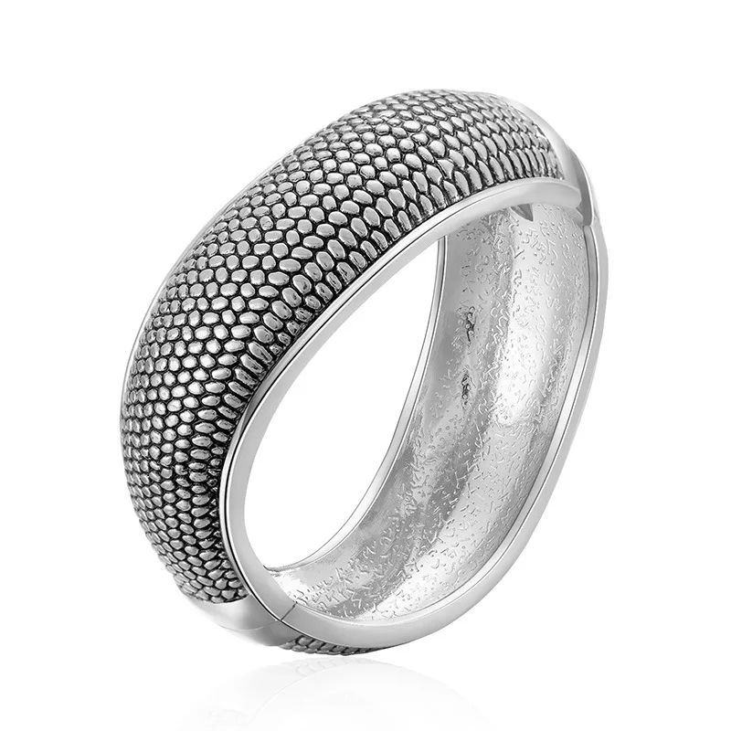 New Fashion Vintage Metal Cuff Bangle Statement Antique Bracelet Jewelry for Women Girls