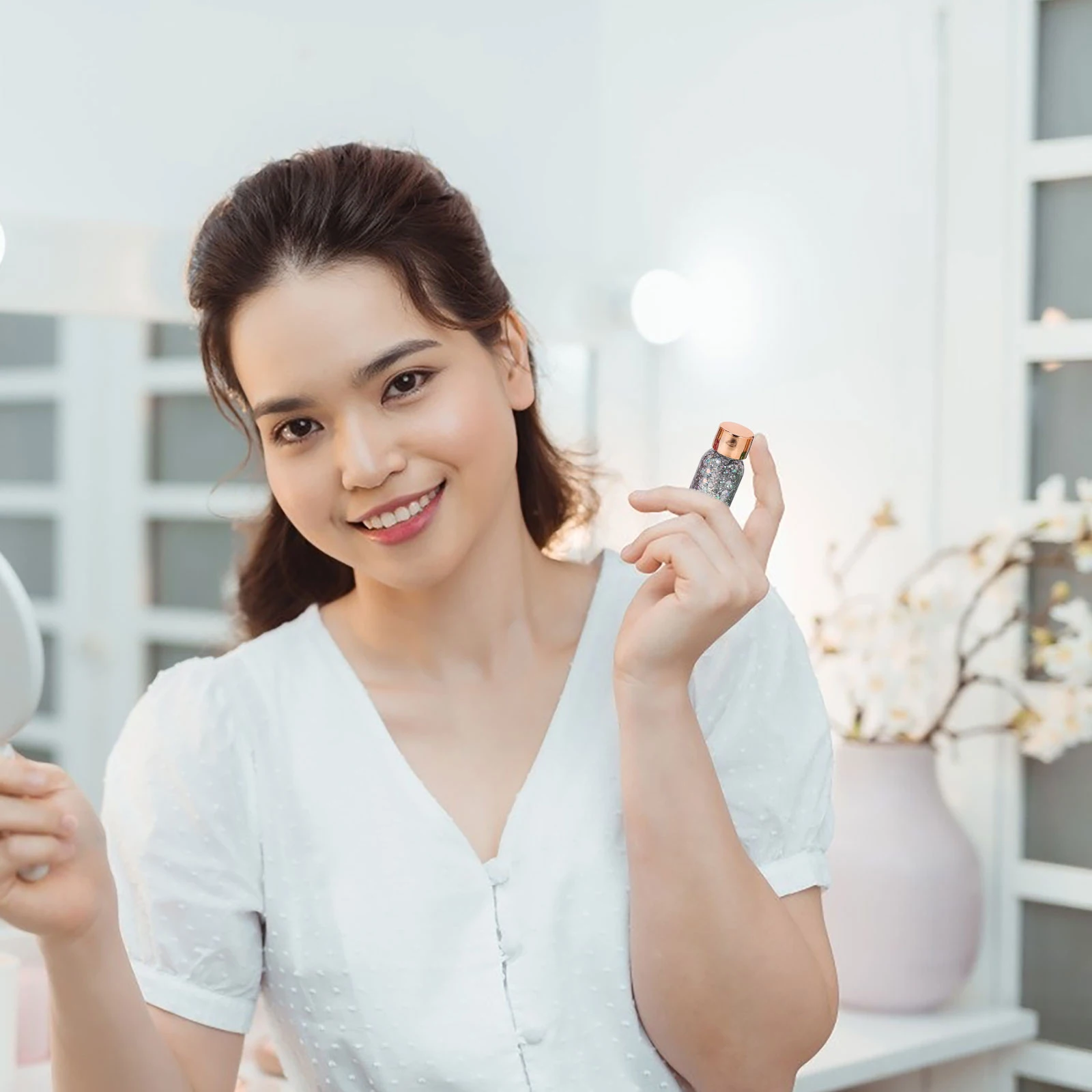 5Pcs Shining Body Gel Sequin Infused Lotion for Radiant Skin Texture Enhancer Glitter Eyeshadow Base Decorative Cream