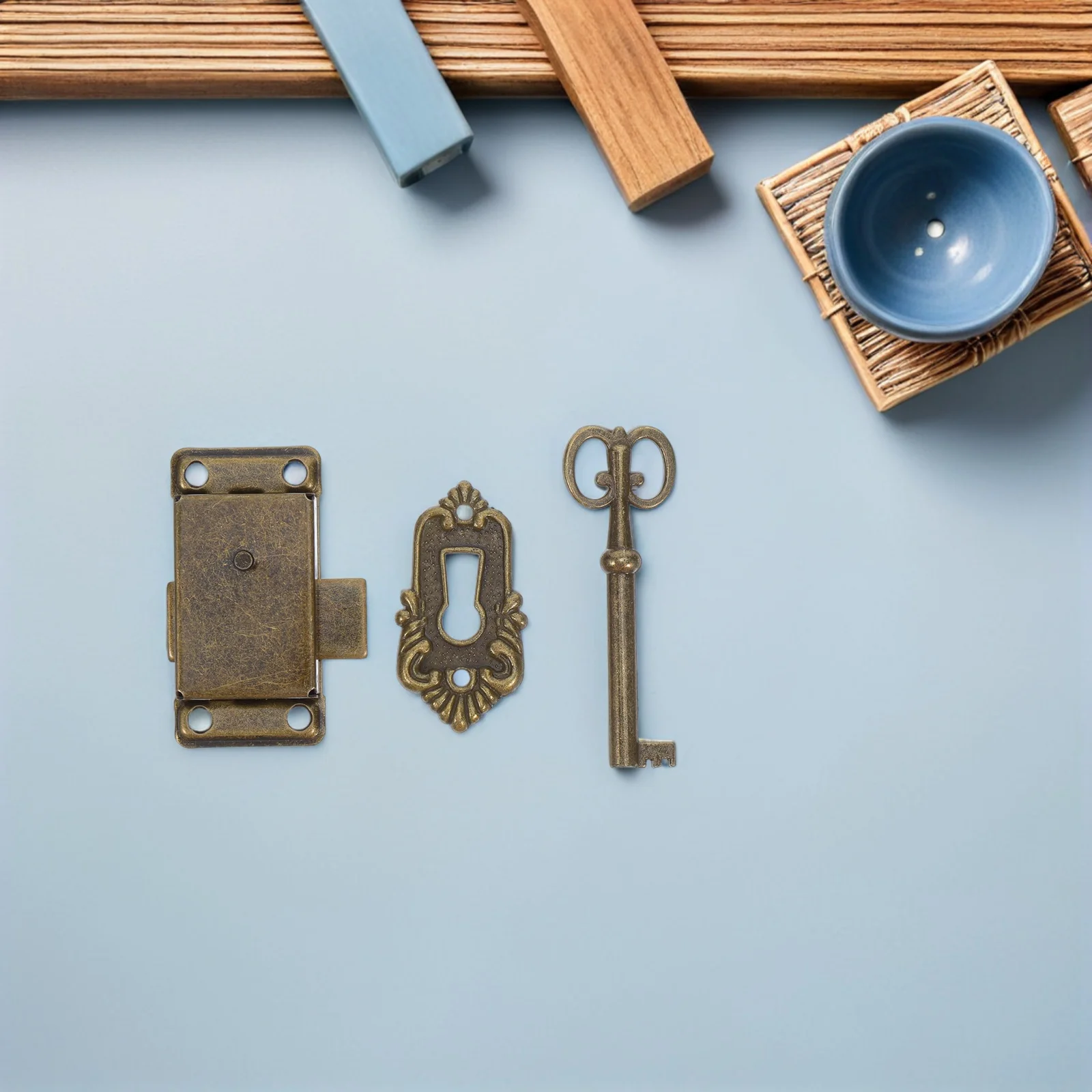 

4 set Vintage Cabinet Lock Replacement Set Retro Iron Drawer Locks For Furniture Cupboard Chest Wardrobe Decorative Hardware