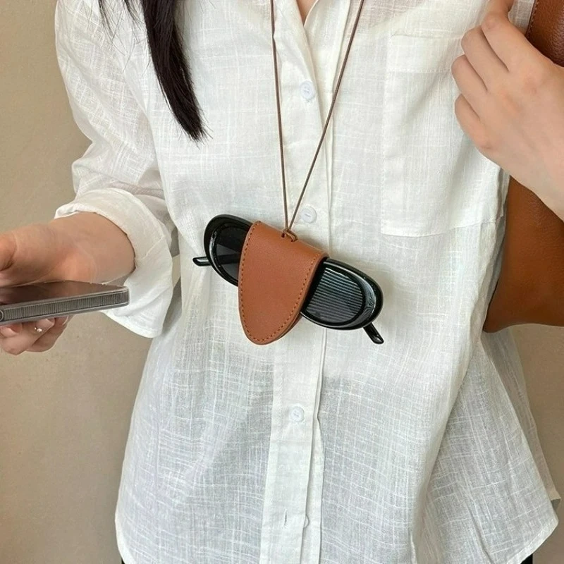 

Portable Leather Eyeglasses Storage Bag Pendant Storage Hanging Rope Sunglasses Clip Glasses Clip Simple Hanging Neck Pouch