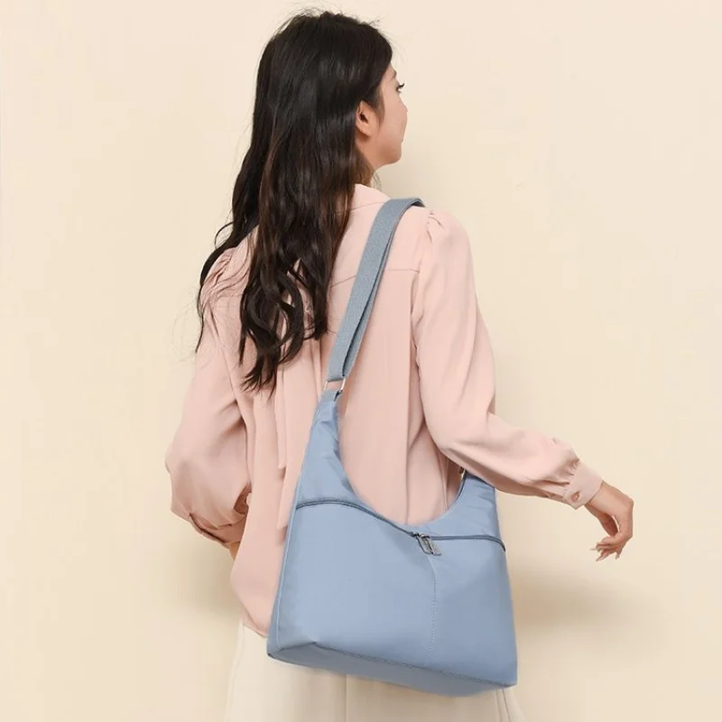

Classic Tote Bag Handbag For Ladies High-Quality Leather Popular Style Featuring Sturdy Handles And Capacity