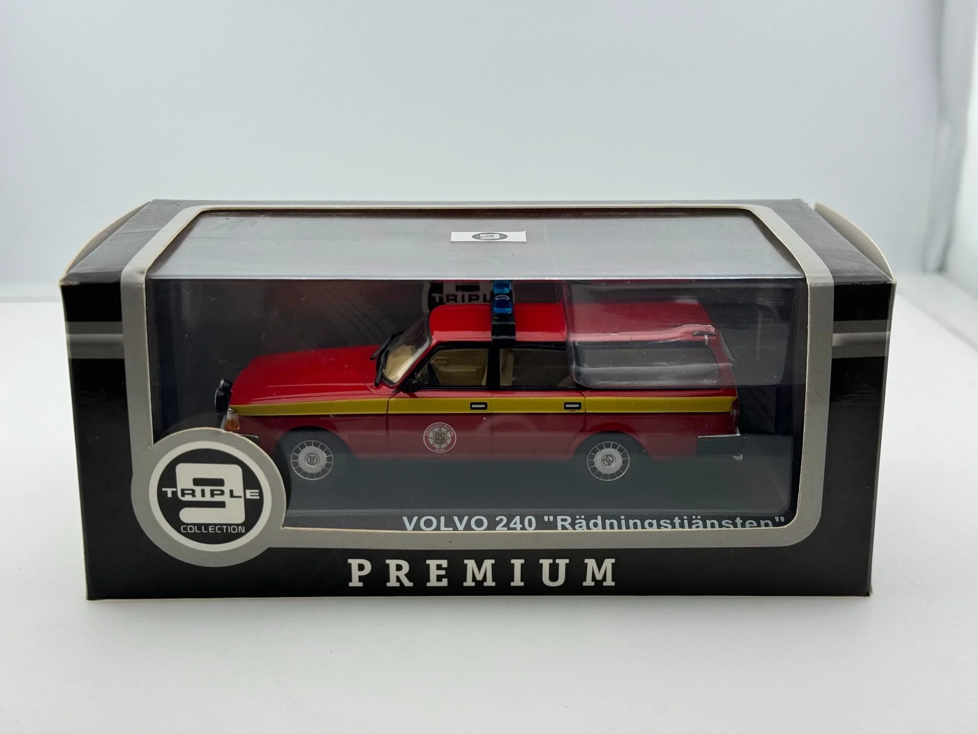 

Литой под давлением T9 масштаб 1/34, модель автомобиля Volvo 240, Коллекционная игрушка, подарок, сувенир, украшение для дисплея