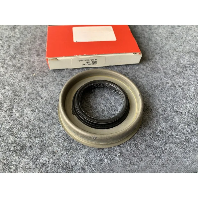 Rear Wheel Differential Half Shaft Oil Seal 1pc for Ford Raptor F-150 Brand New