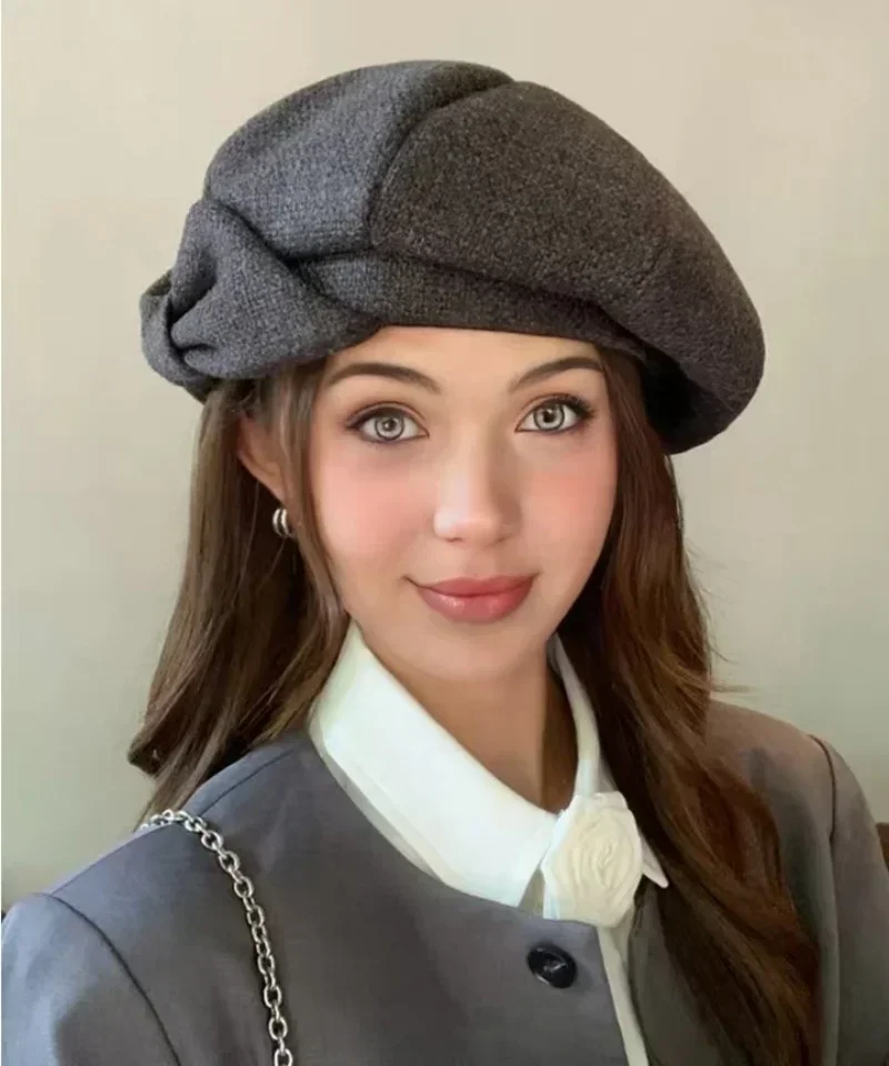 秋の女性の新しい八角形の帽子、冬のボウ、エレガントな気質、顔見せ、小さなベレー帽、毎日の旅行や使用に適しています。