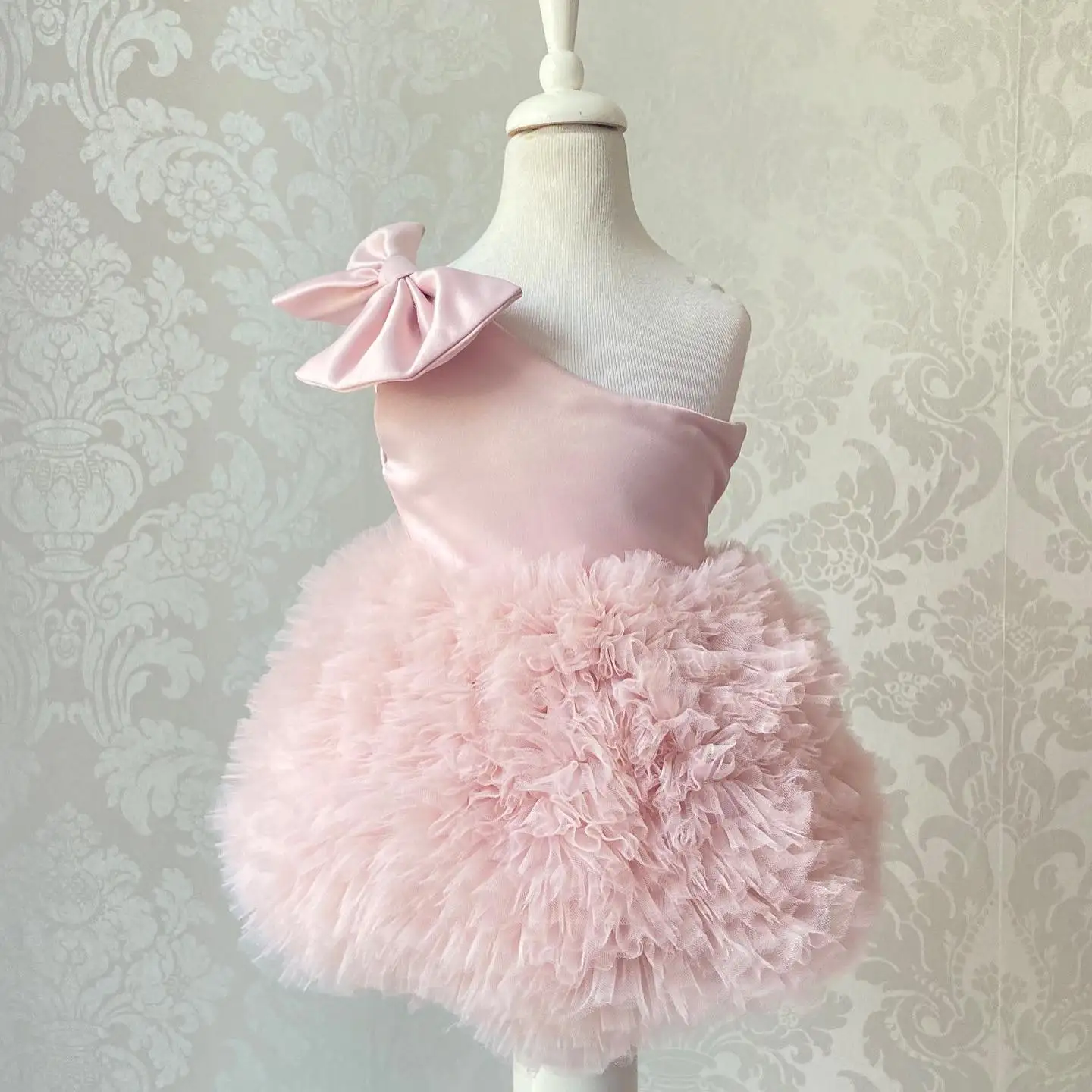 Vestido de Baile Rosa de Um Ombro Infantil, Vestidos De Menina De Flores, Vestidos De Festa De Aniversário, Arcos Em Camadas, Babados, Vestidos De Primeira Comunhão Infantil