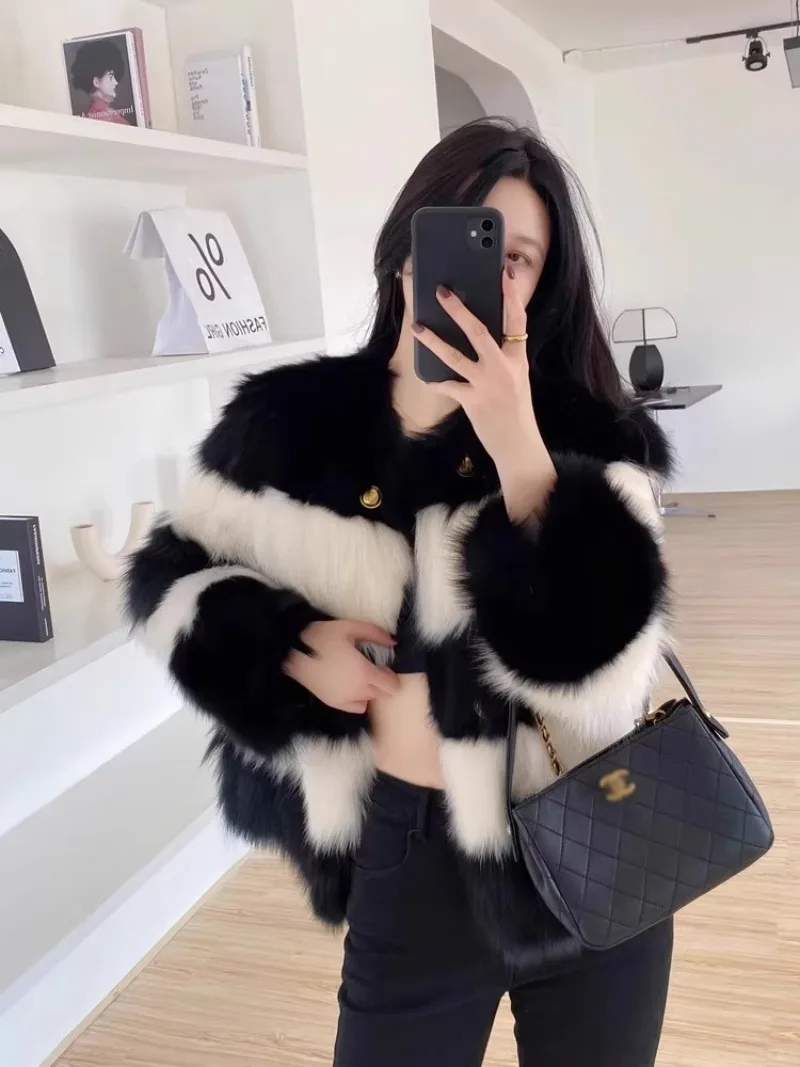 

2023 New Black and White Contrasting Faux Fur One Piece Imitation Fox Fur Coat Women's Fashionable Short Top Female Clothing