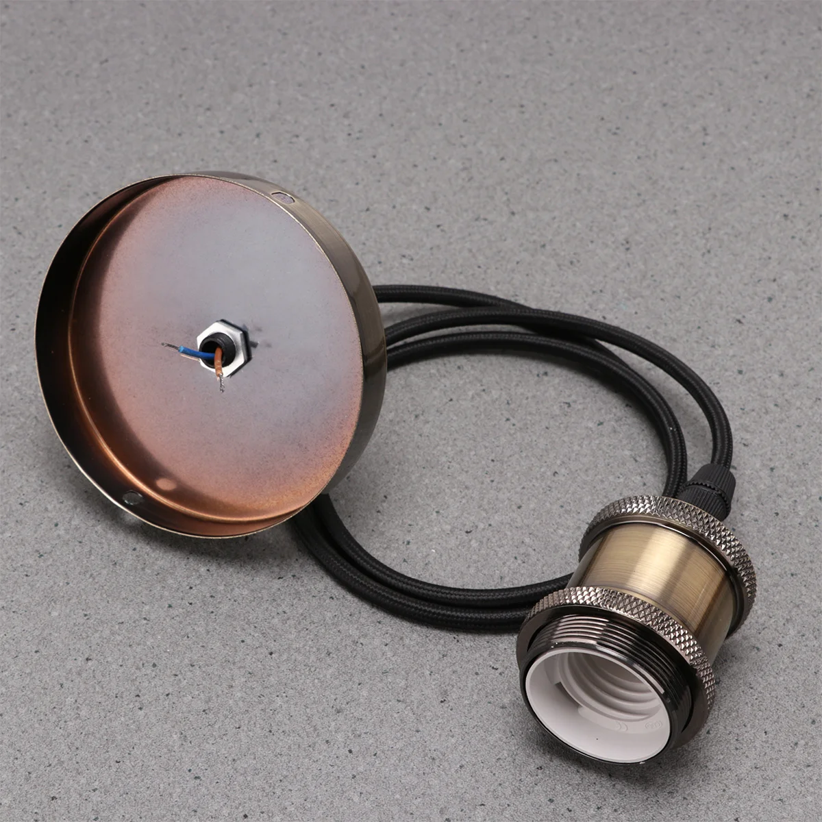 

Durable Retro Vintage E27 Lamp Base Green Bronze Practical Light Holder Lamp Holder for Home Living Room Light Base