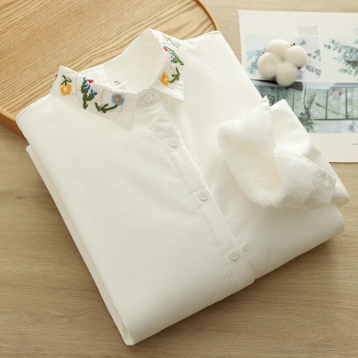 

[Ready Stock] High Quality Women 100% Cotton Yarn Blouse Shirt Autumn/Winter Embroidered Fleece Sleeve Casual Warm Tops