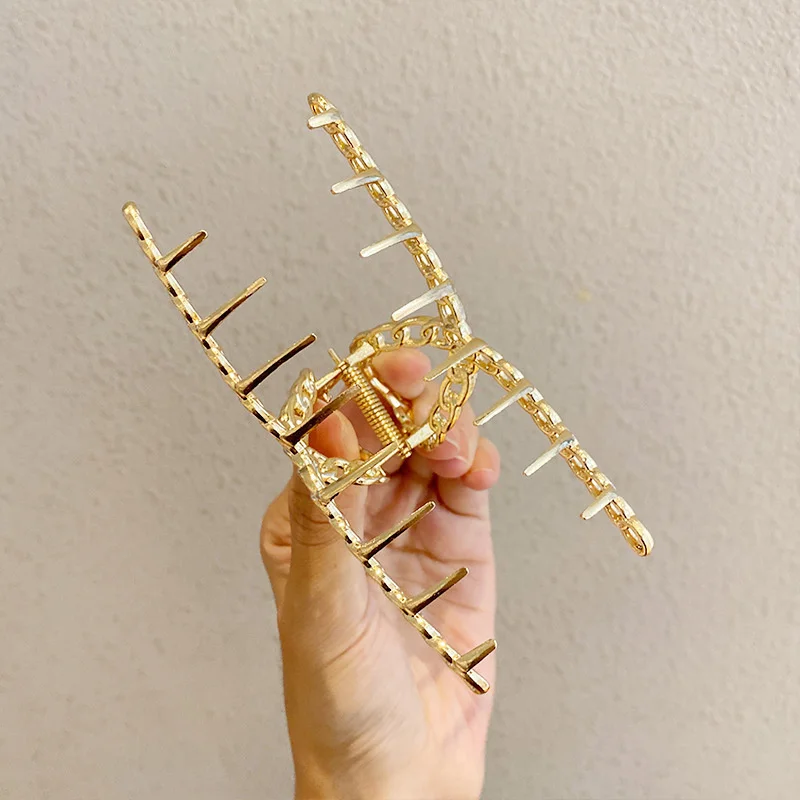 Einfache Metall Geometrische Haar Klaue Clips Elegante Geometrische Haar Zubehör Kreuz Krabbe Bad Clip Für Frauen Mode Mädchen Kopfbedeckungen – Detail 9