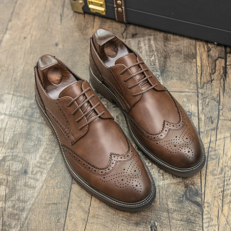 

Spring Autumn Men Plus Size Business Casual Shoe Carved Breathable Simple Comfortable Gentleman Middle-aged Office Formal Shoe