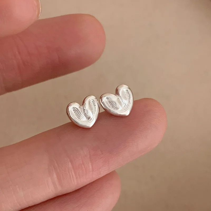 Hypoallergenic Silver Color Metal Croissant Stud Earrings for Women Trendy Creativity Personalized Party Jewelry Gift