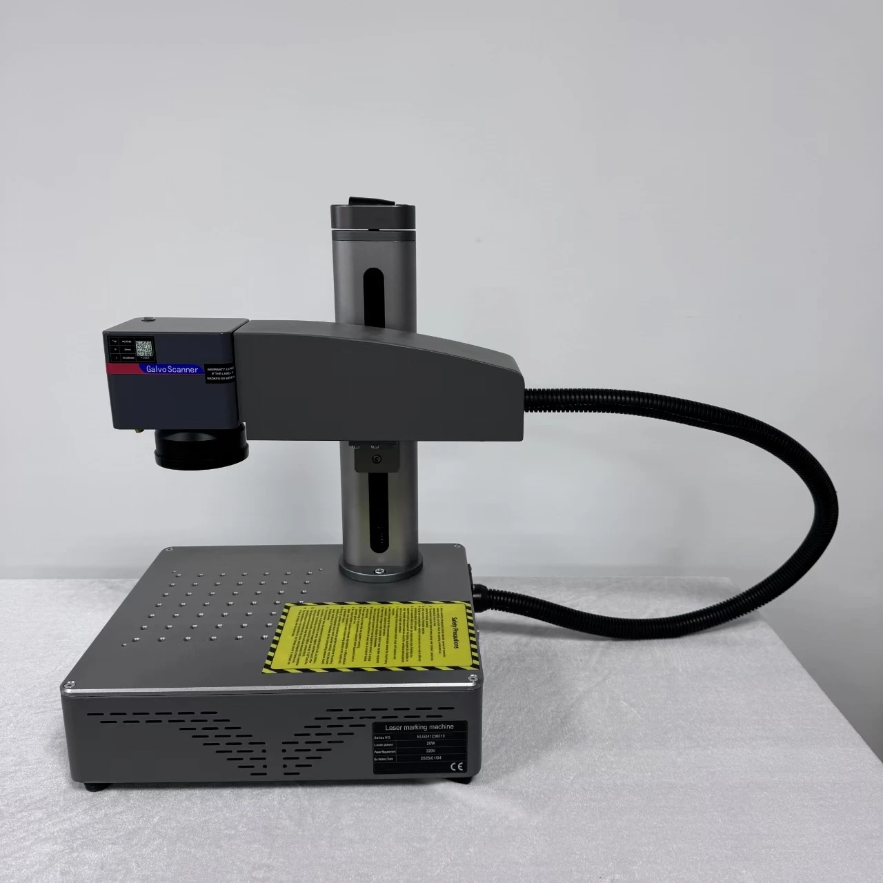 Portable Desktop Laser Marking Machine for Metal & Brass Laser Fiber Engraving on Various Formats DXF PLT BMP AI DWG