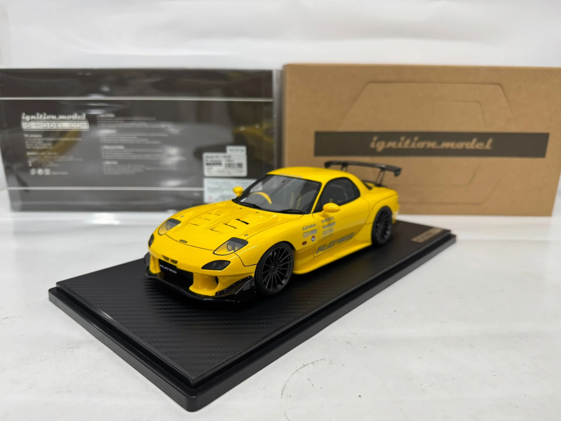 

IG 1:18 RX7 FD3S Yellow JDM Simulation Limited Edition Resin Metal Static Car Model Toy Gift