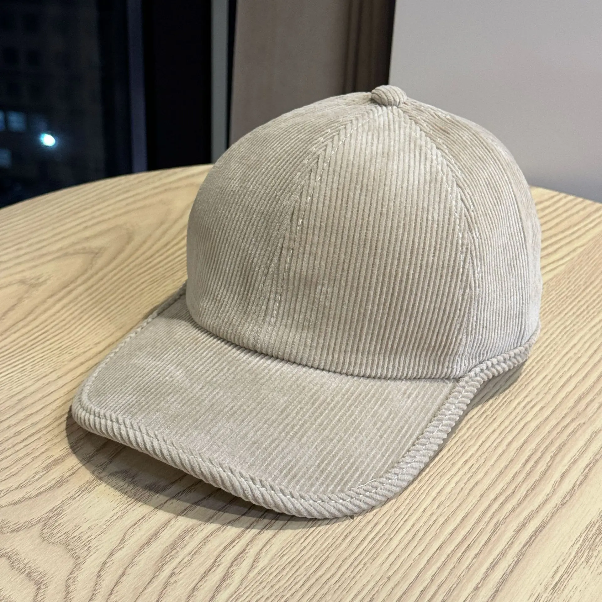 Unisex Autumn/Winter Fashionable Versatile Adjustable Baseball Cap with Corduroy Trim Solid Colour Duckbill Cap