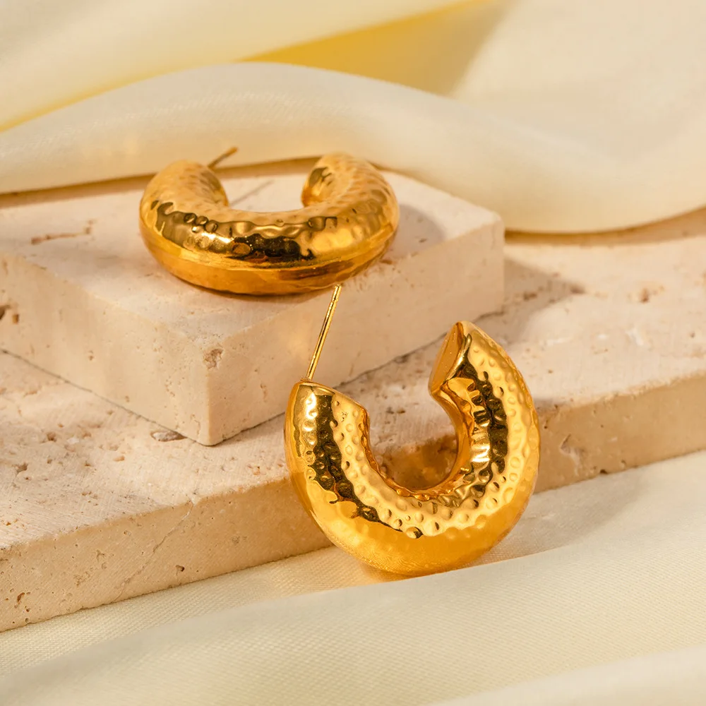 

Stainless Steel PVD 18K Gold Plated Tarnish Rugged Big Size CC Hoop Earrings For Woman Jewelry Wholesale 2023 Trendy