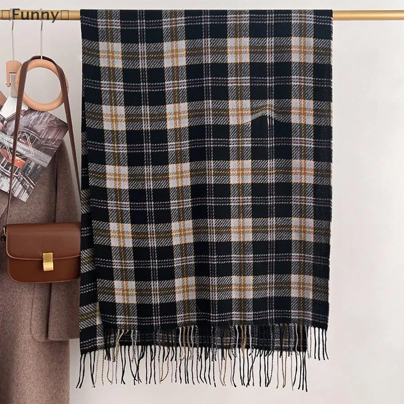 ómGrappig zas Sjaal Dames Winter Imitatie Kasjmier Plaid Modieus en veelzijdig Warm Student Ins Kwastje Sjaal