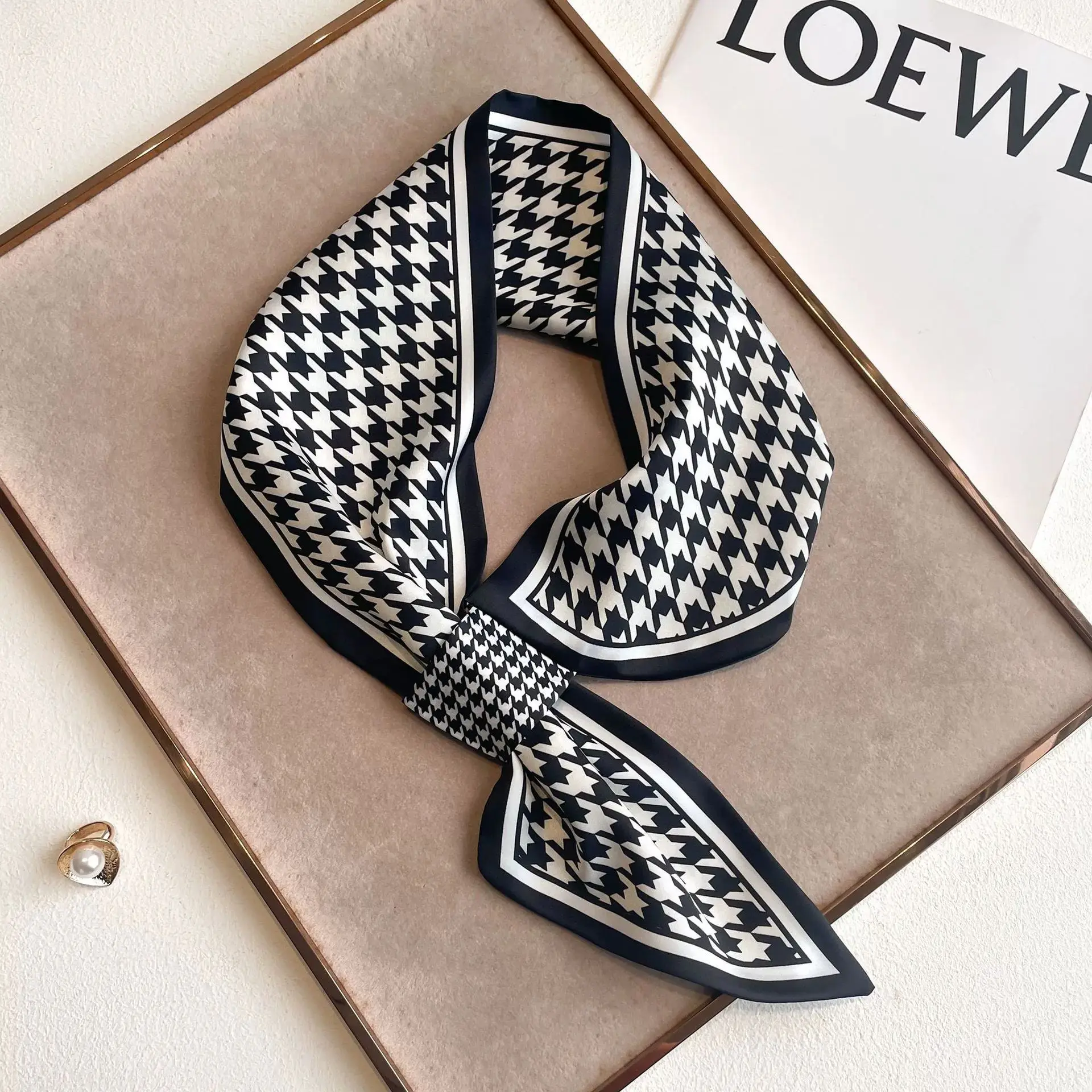 

Silk Scarf, Headband, Crossed, Small Long Streamer, Women's Spring and Autumn Neck Protection, Scarf with Shirt and Scarf.