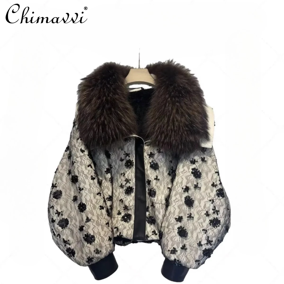 2025 invierno nueva moda de gama alta gruesa cálida piel de mapache encaje pesado lentejuelas abrigo mujer elegante ropa de calle chaqueta de mujer Top