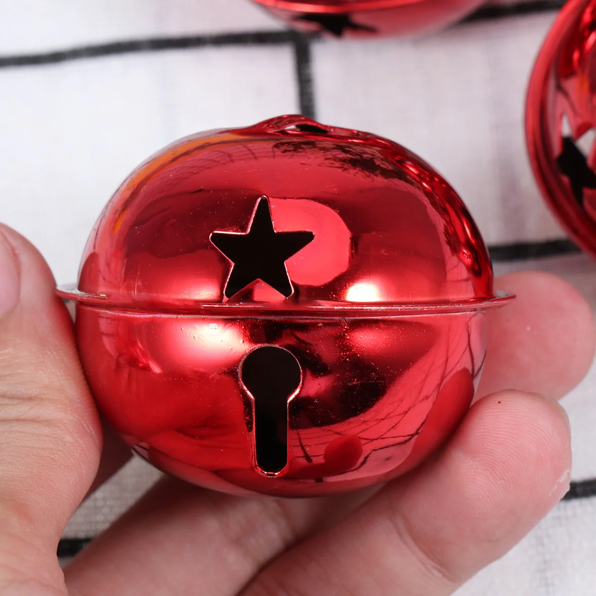 

21Pcs Christmas Bell Set Mini Handmade Star Shape Jingle Bells Golden Ribbon for Holiday Ornaments Party Decorations DIY Crafts