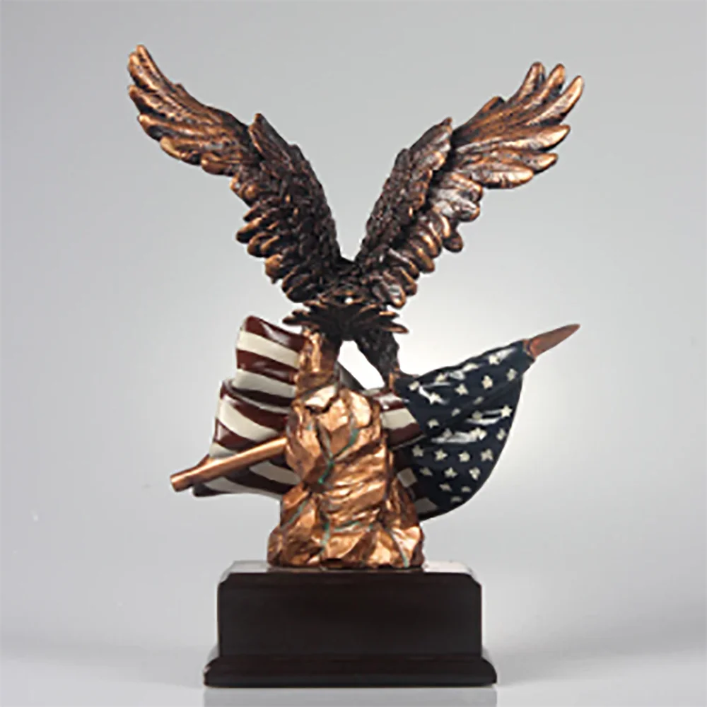 

Grand vision USA Eagle Ornament Creative home wine cabinet statue art office Abstract animal decoration