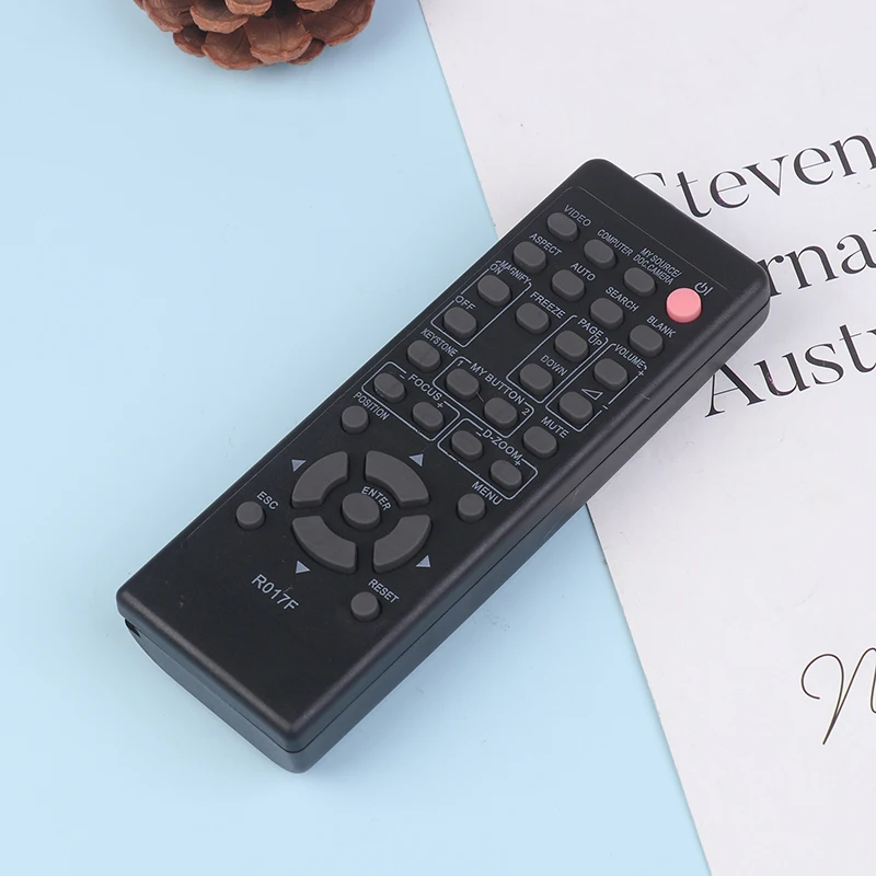 جهاز تحكم عن بعد بديل لأجهزة عرض BenQ - متوافق مع موديلات R016F/R017F وHCP-320X/3250X/2700X والتوصيل والتشغيل