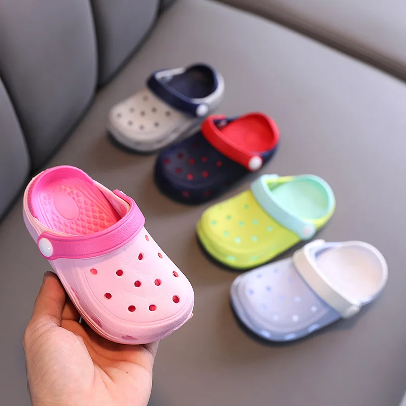 Children's hole shoes for boys and girls kids beach colorful clogs non-slip slippers  closed toe soft sandal eva garden shoes