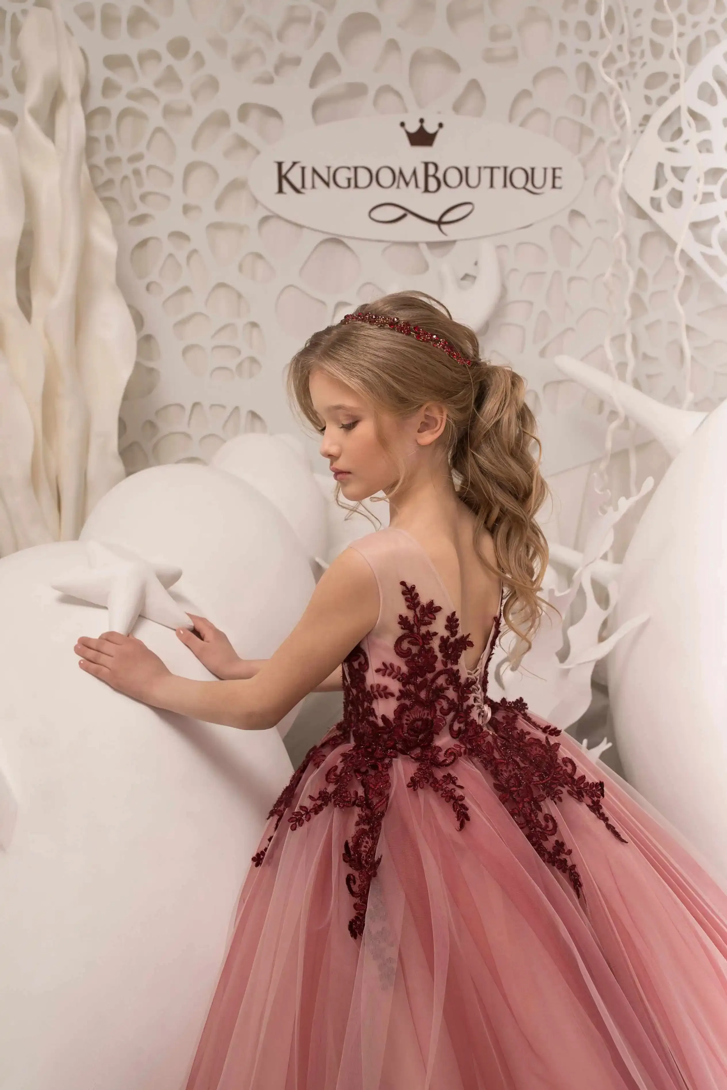 Sleeveless Flower Girl Dresses for Wedding Lace Appliques Floor Length Girl Birthday Party Gowns First Communion Gown Customized