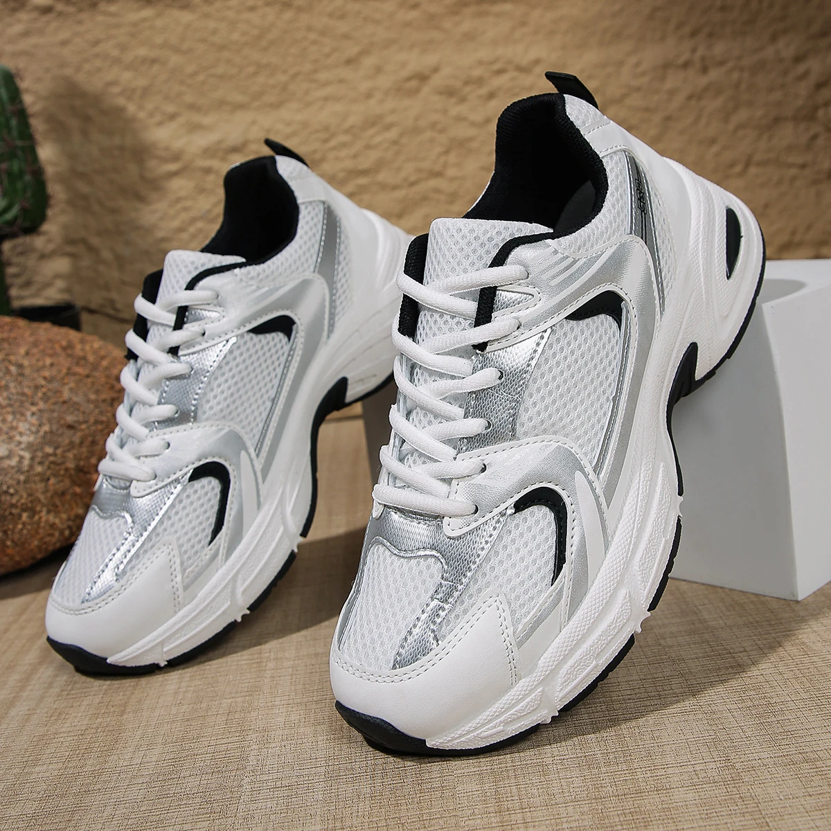 

Women's Large-sized New Dad Shoes with Breathable Mesh and Versatile Casual Sports Vulcanized Women's Shoes Platform Sneakers