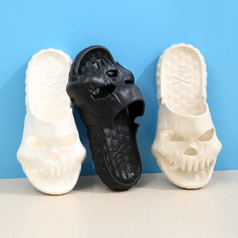 Full Size Family Casual Slippers Creative Skull Slippers Summer Men Slides Novelty Outdoor Beach Sandals Non-slip Home Slides