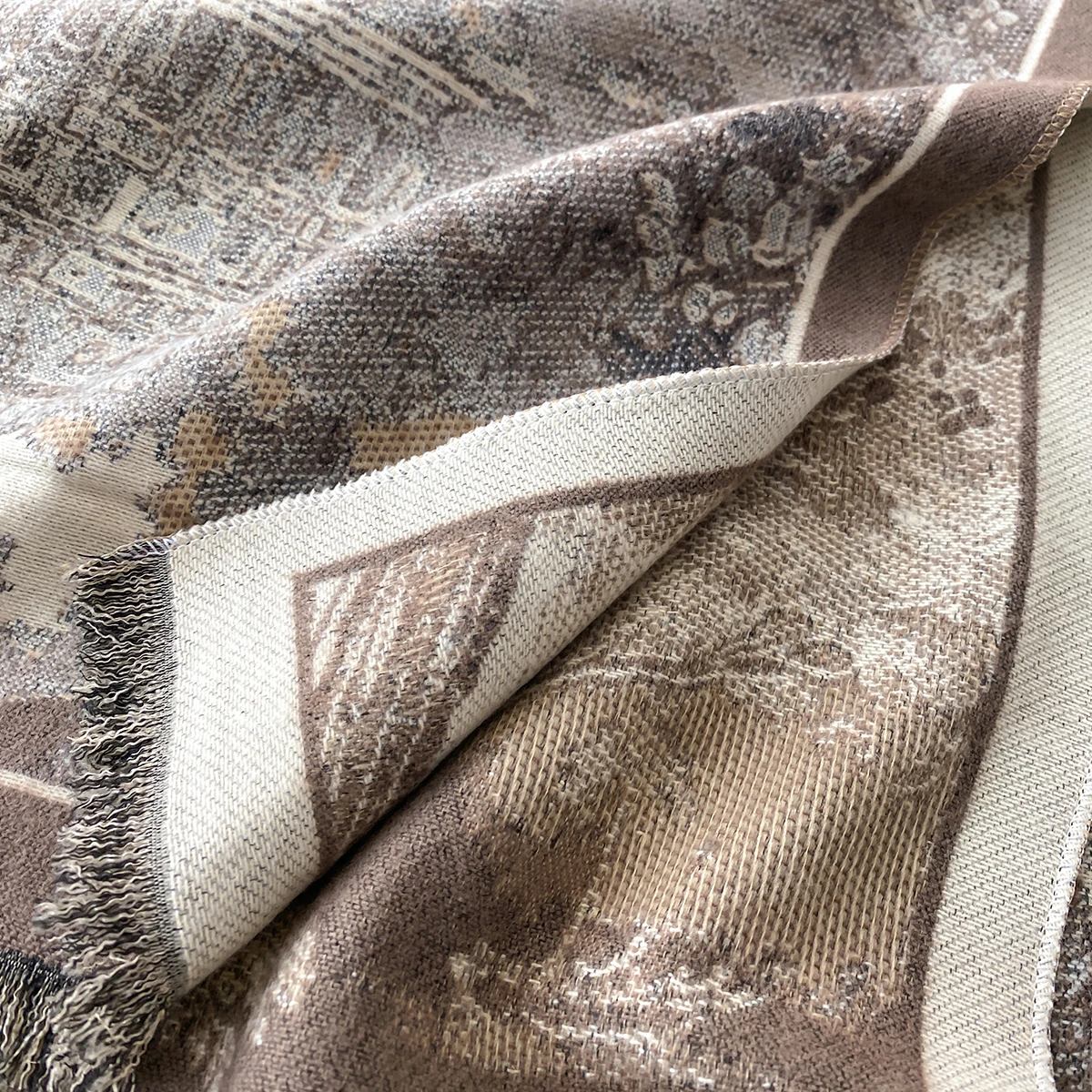 Eleganter Damen-Kaschmirschal im Retro-Stil mit doppelseitigem Landschaftsdruck, Winter-warmer Pashmina-Schal, Foulard-Poncho – Detail 8