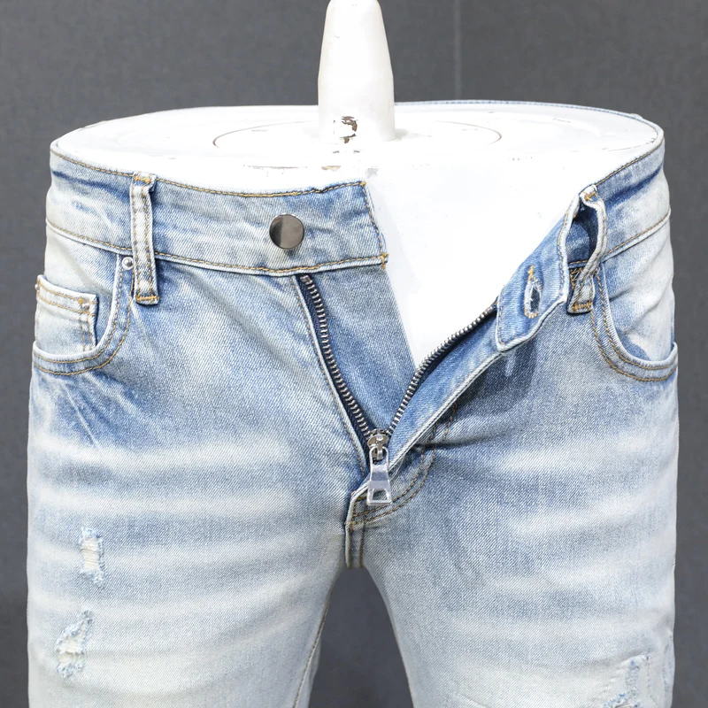 هاي ستريت موضة جديدة جينز أزرق فاتح التجاعيد مثقب رقعة جلدية سوداء غسلها الحنين مطاطا الهيب هوب ماركة السراويل Y2K #3