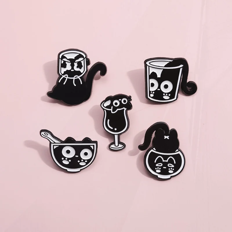 Cuenco gato taza de agua pecera daga rosa monopatín lindo gato negro insignia Punk broche joyería creativa gato negro Pin de Metal vidrio