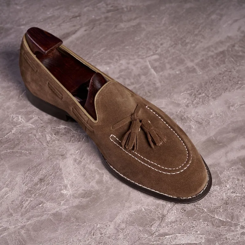 

Men Loafers Shoes Genuine Leather Tassel Decoration Professional Classic Men Shoes