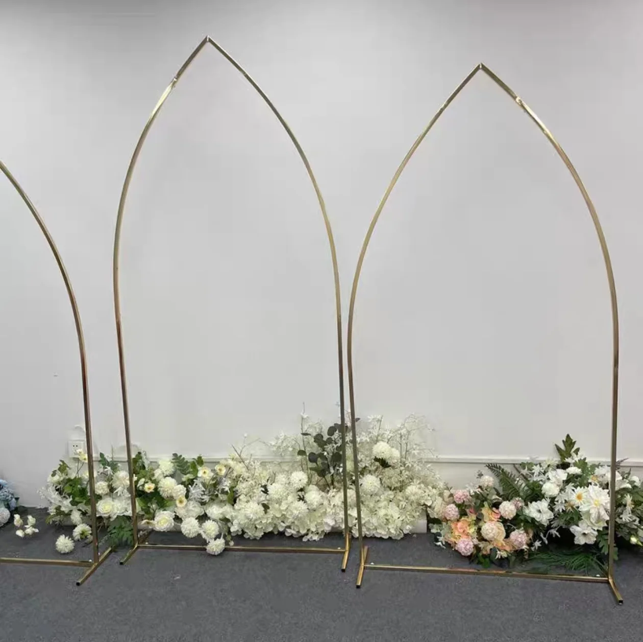 Gilded Sharp Angle Arc Screen Shelf, Wedding Props Arch Flower Stand, Party Stage Backdrop Decor, Floral Frame Ornaments, 3 Pcs