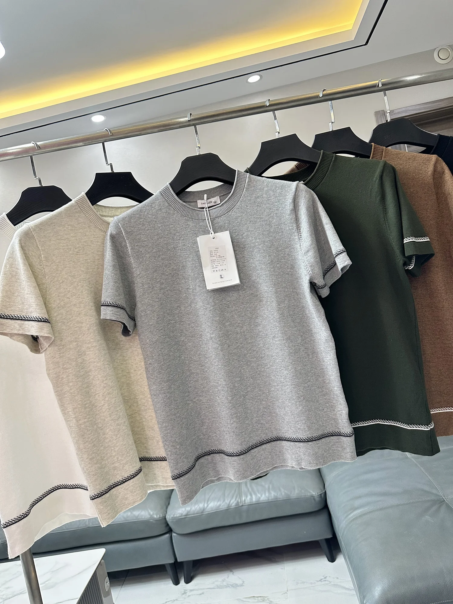 Italian Luxury Soft Skin-friendly Men's Knitted Short Sleeve T-shirt round Neck Daily Commute Business Casual Cotton Blend