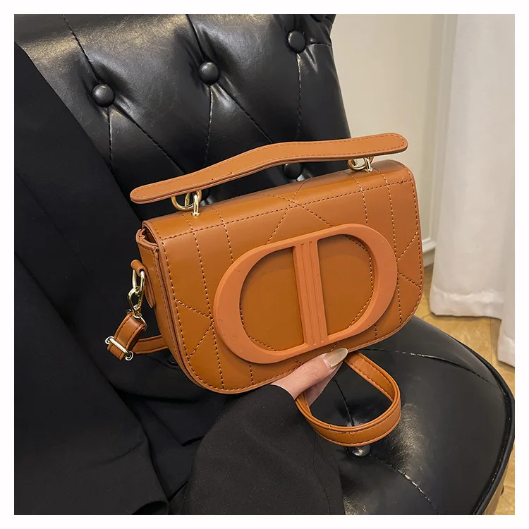 

Новинка: Женская текстурированная сумка-седло, весенняя сумка через плечо, минималистичная шикарная сумочка, повседневная универсальная сумка-хобо бежевого цвета