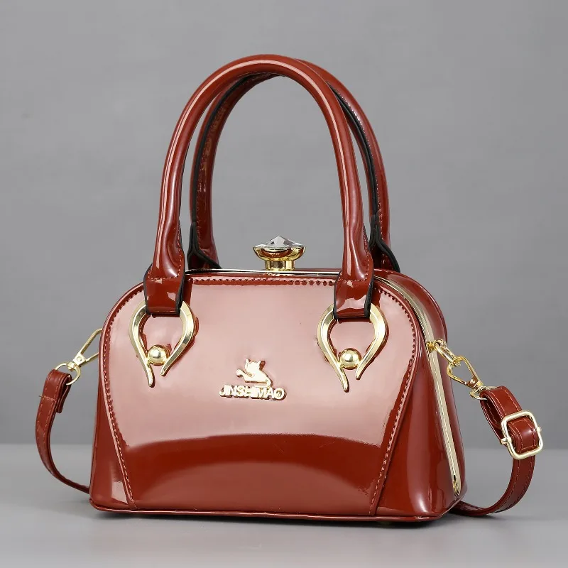 

Glossy Leather Handbag Women's Shoulder Bag Fashion Lady's Brand Shopping Crossbody Bag Elegant Diamond Steel Clip Women's Bag