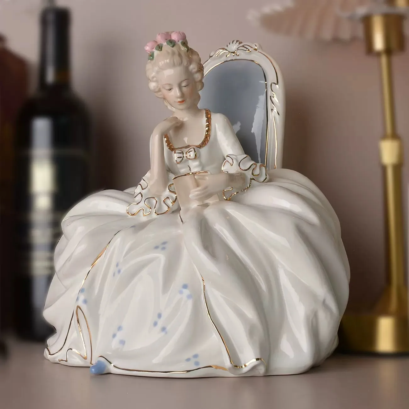 European Rococo Porcelain Reading Lady Figurine Gilded Ceramic Noble Woman Statue Home Desktop Decor Ornament Art Craft Gift