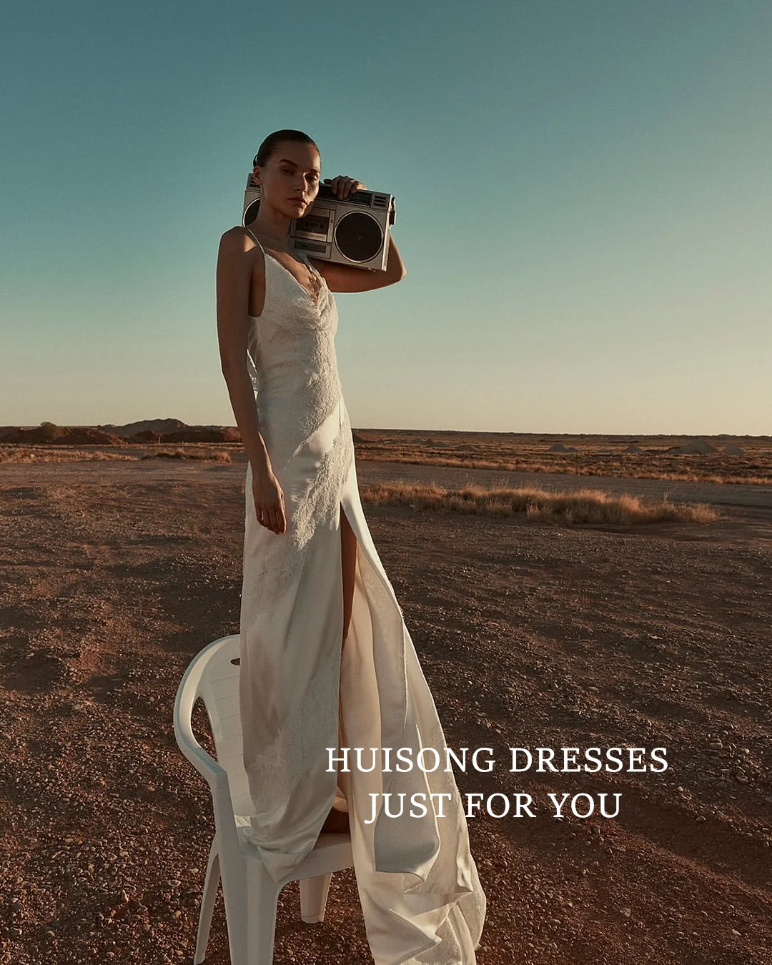 

HUISONG Customized Vestidos De Novia Satin Mermaid Wedding Dresses Lace Appliques Spaghetti Straps Sleeveless Beach Bridal Gown