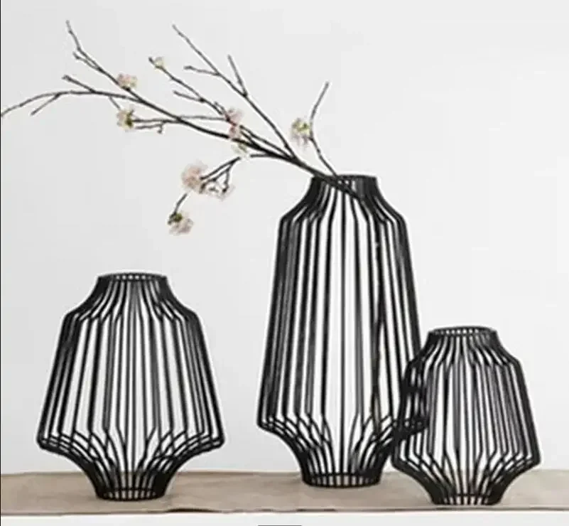 Chinesische Schmiedeeisen-Tischvase Dreiteiliges Set Moderne Wohndekorationen Blumenarrangement Hohlvase Ornamente